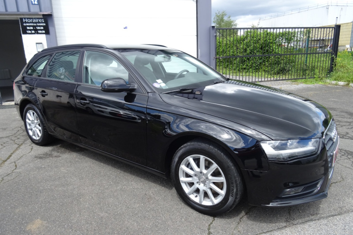 AUDI A4 AVANT