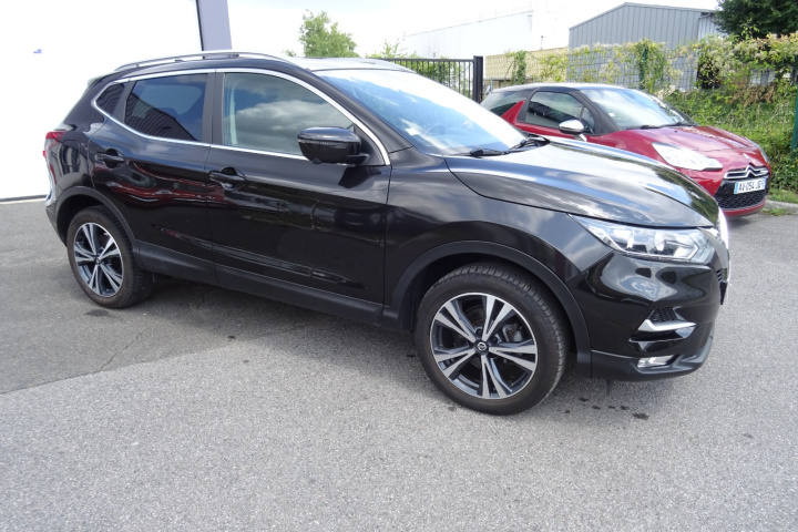 NISSAN QASHQAI 2019
