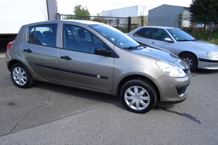 RENAULT CLIO III