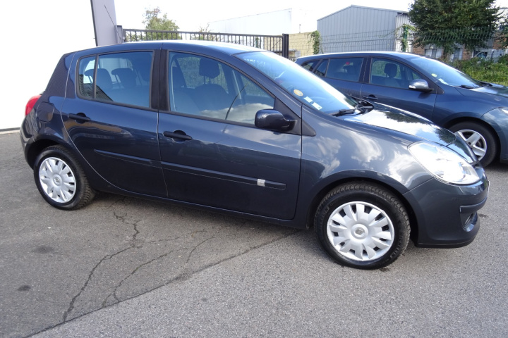 RENAULT CLIO III